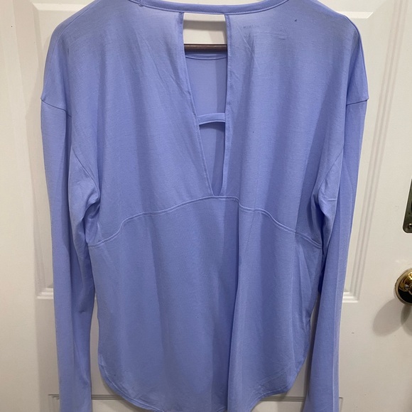 Under Armour long sleeved t- shirt - Picture 3 of 5